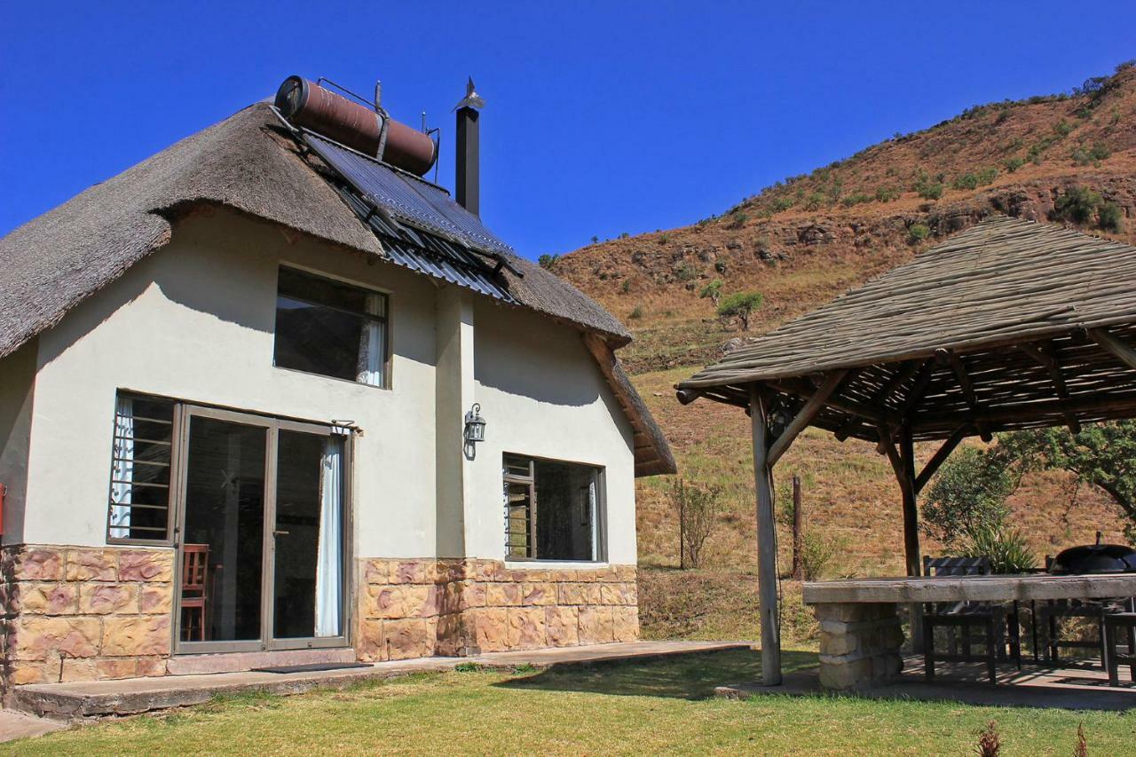 Villa Sungubala Eco Camp à Bergville Extérieur photo